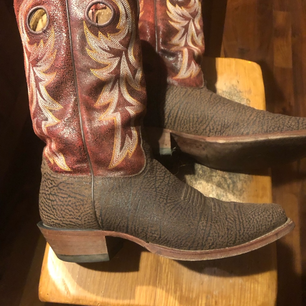 Brown and Red Cowboy Western Boots with Ornate Stitching